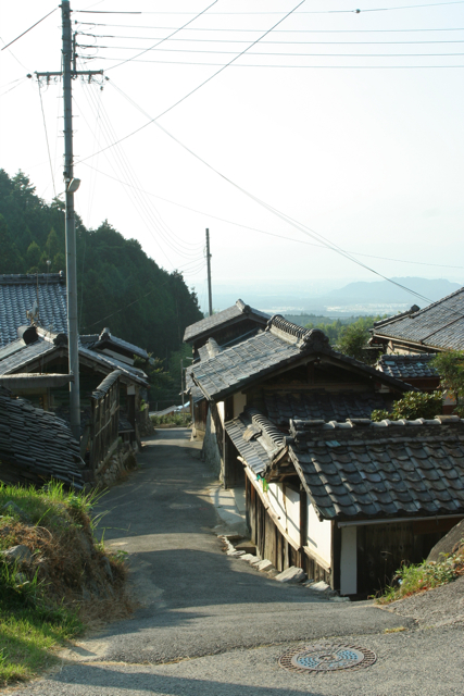 山の上の集落　神社_c0163369_1014999.jpg