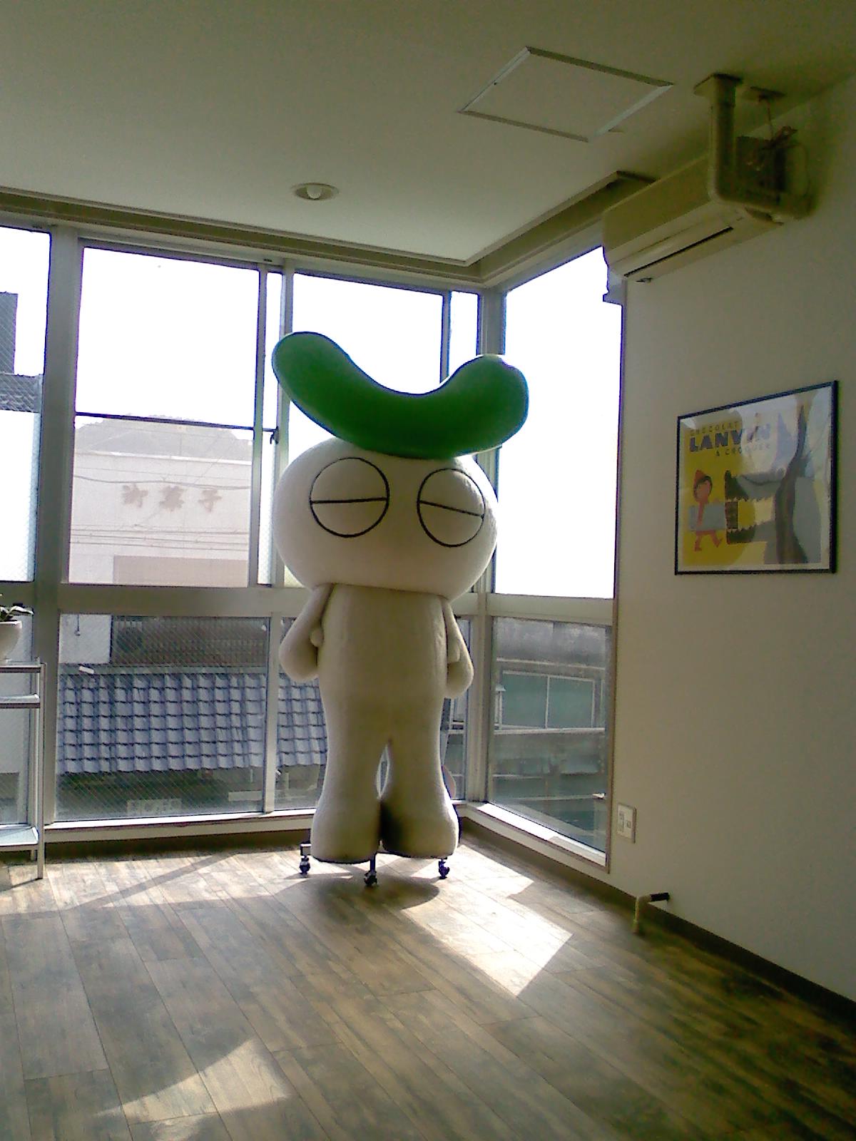 なんとか埋まって、週末入稿_a0026530_964031.jpg