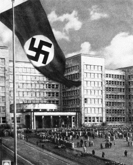 恐るべし:新世界秩序ファシストの血統 By Henry Makow Ph.D. _c0139575_19414982.gif