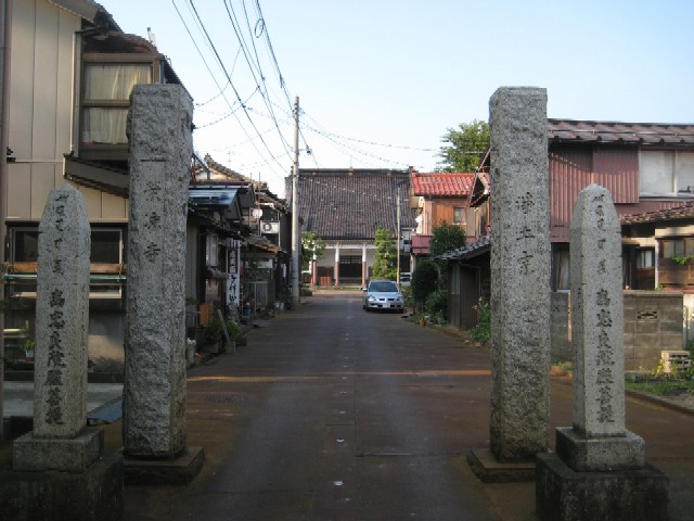 幕末の北越を歩く(14)戦後の長岡　栄涼寺・長興寺・米百俵の碑_c0013687_21405412.jpg