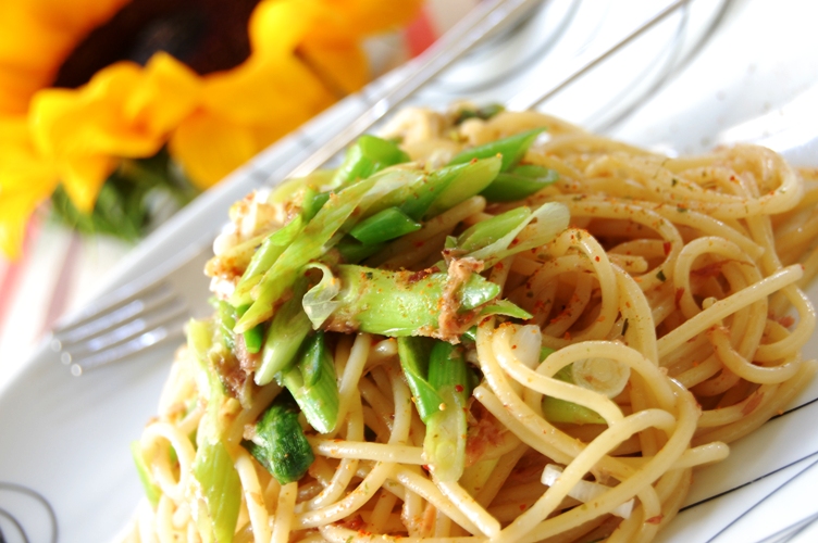 鍋1つで!和風おかかネギパスタ♪_d0104926_3182843.jpg