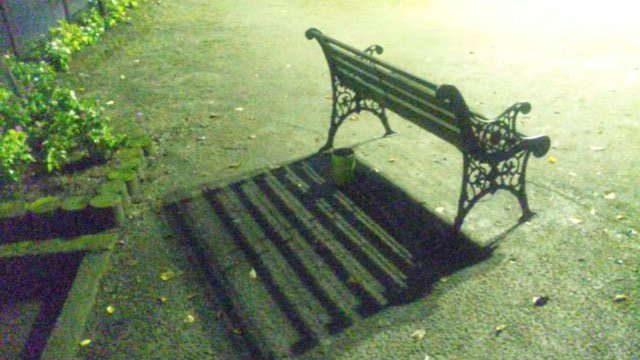 Bench_e0133774_22411451.jpg