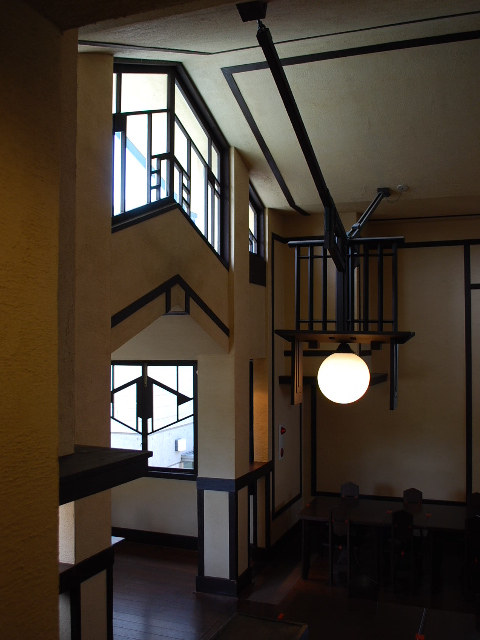 東京・自由学園明日館(大正モダン建築探訪)_f0142606_0121892.jpg