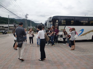 京都産業大学・大室ゼミの学生達が今立にやってきました(初日)_e0061225_1654023.jpg