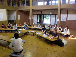 京都産業大学・大室ゼミの学生達が今立にやってきました(初日)_e0061225_17114230.jpg