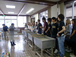 京都産業大学・大室ゼミの学生達が今立にやってきました(初日)_e0061225_1725256.jpg