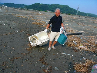 海岸清掃（新居）_a0132631_8511413.jpg