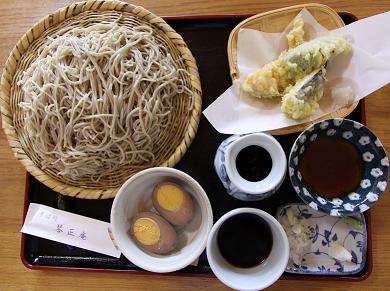 野菜天ぷら100円・煮卵80円 川島・琴正庵_a0107574_7494323.jpg