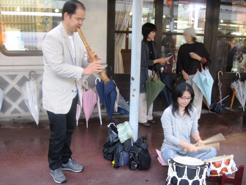 街中のふれ合い!_b0140235_19314067.jpg
