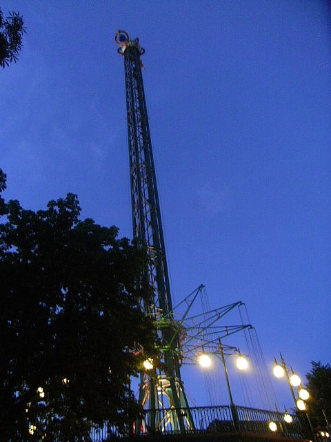 デンマーク(26) 夜のチボリ公園 その2_c0011649_6231212.jpg