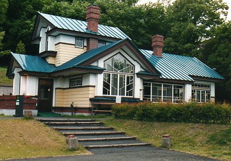 函館元町のプレーリーハウス(函館のモダン邸宅探訪)_f0142606_0113460.jpg