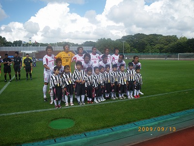9月13日ＪＦＬエスコートキッズin八橋陸上競技場_e0127003_2242145.jpg