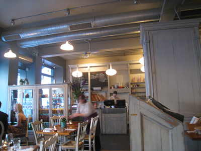 f0033510_2220121.jpg