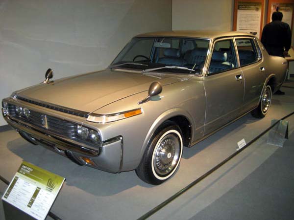 三台目のクラウン_e0182444_2322999.jpg