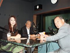 ゲストは平野貞夫元参議院議員_d0082655_1195554.jpg
