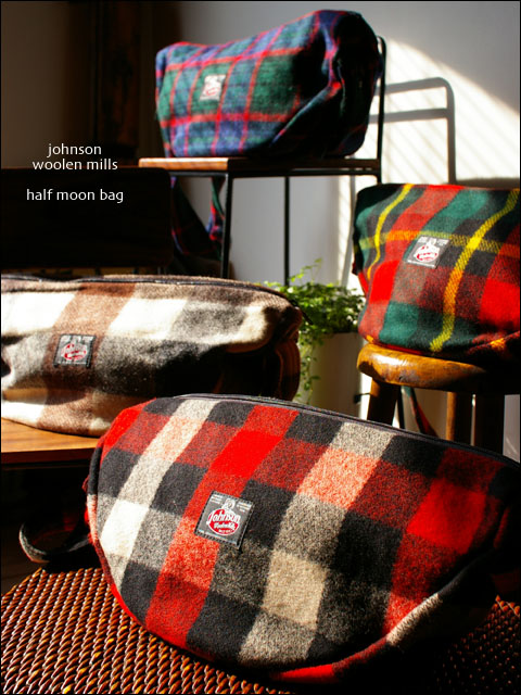 Johnson woolen mills [ジョンソンウーレンミルズ]wool half moon bag_f0051306_1728278.jpg