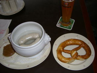 オクトーバーフェスと言えば............._d0127182_16553276.jpg