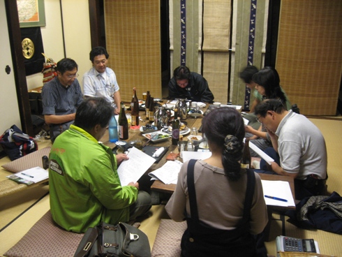 呑みあるきが終わって・・・「実行委員会開催」_b0140235_2211569.jpg