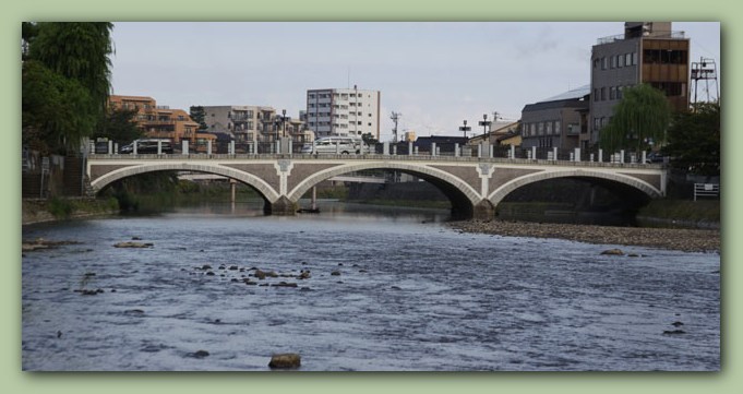 f0079990_1054220.jpg