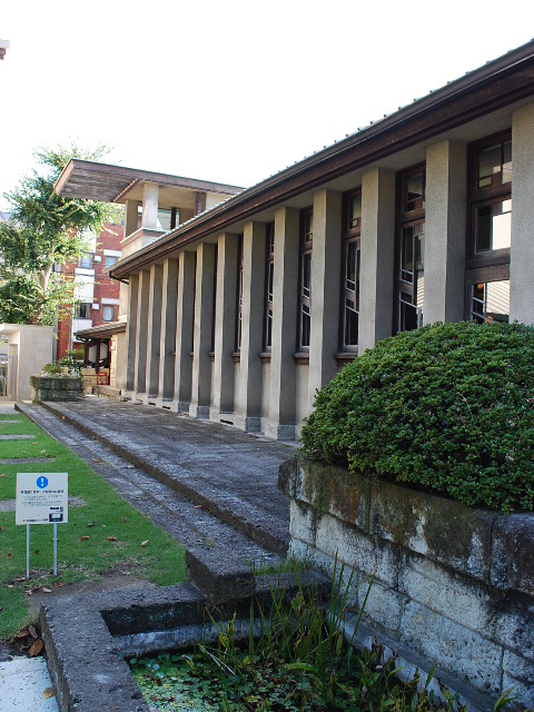 東京自由学園講堂、婦人之友社(昭和モダン建築探訪)_f0142606_6101550.jpg