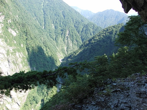 黒部峡谷を行く 1/2_a0023246_23403356.jpg