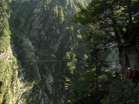 黒部峡谷を行く 1/2_a0023246_23404167.jpg
