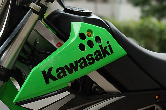 KLX250、KXFルックに♪_d0099181_16303935.jpg