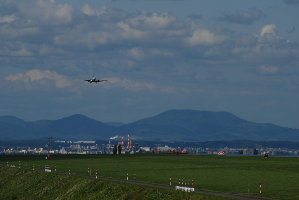 北海道旅行　乗り物編　旭川空港_f0147385_2135533.jpg