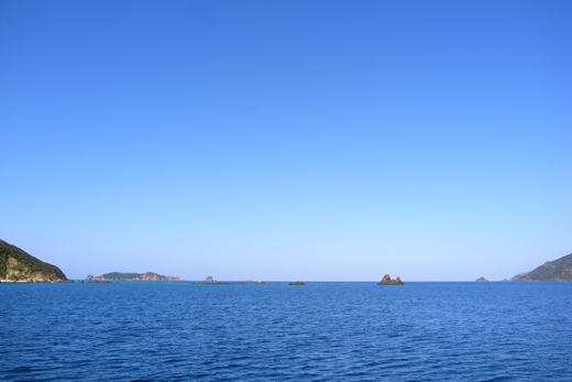 須子茂離れ島　アマミホールへ。_b0062363_20134155.jpg