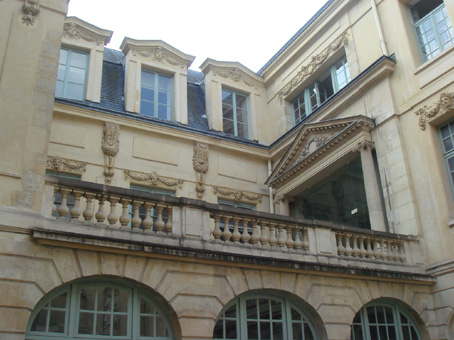 HOTEL DE BEAUVAIS 68 RUE FRANCOIS MIRON_a0120164_921917.jpg