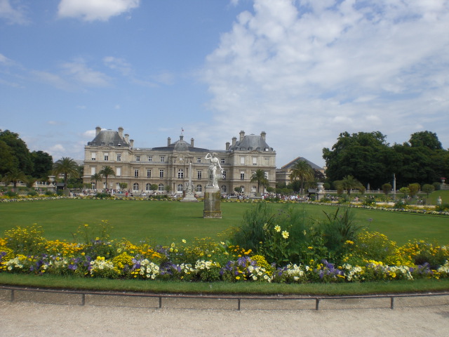 Bioマルシェとリュクサンブール公園（パリ3日め）_c0053671_15595633.jpg