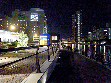ぢい散歩〜中之島バンクス・DESIGNEAST 00〜/シモジイ_c0195791_182932100.jpg