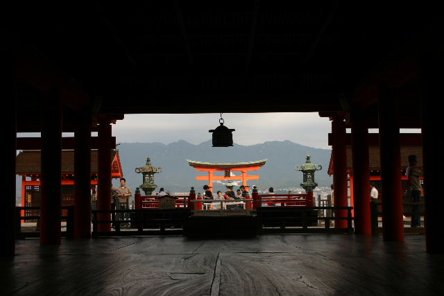 宮島・厳島神社_f0081619_1917253.jpg