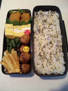 9/24　カレーコロッケ弁当_e0072420_1524380.jpg