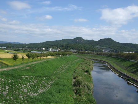 篠山へ－自走ルートを探して（前編：宝塚～切畑～有馬富士～新三田～篠山）_e0138081_1893179.jpg