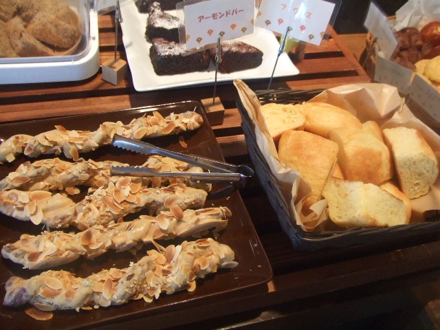 Cafe アンプレシオン_f0076001_5585952.jpg