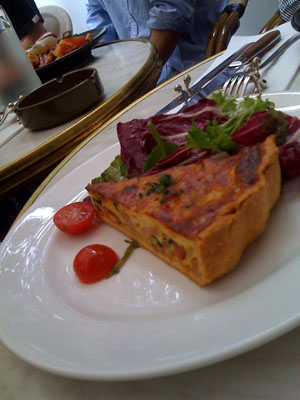 (続) 翌日は、_f0196753_18513126.jpg
