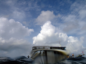 水中盗撮カメラ???_f0144385_231521100.jpg