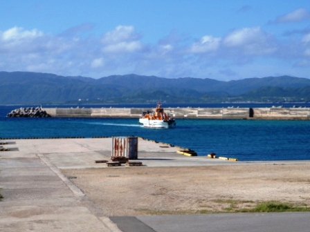 今日の鳩間島　9/26（土）　晴れのち曇り_b0165698_2093782.jpg