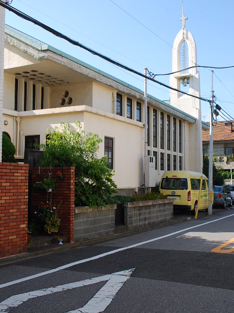 東京目白の目白ヶ丘教会(昭和モダン建築探訪)_f0142606_011640.jpg