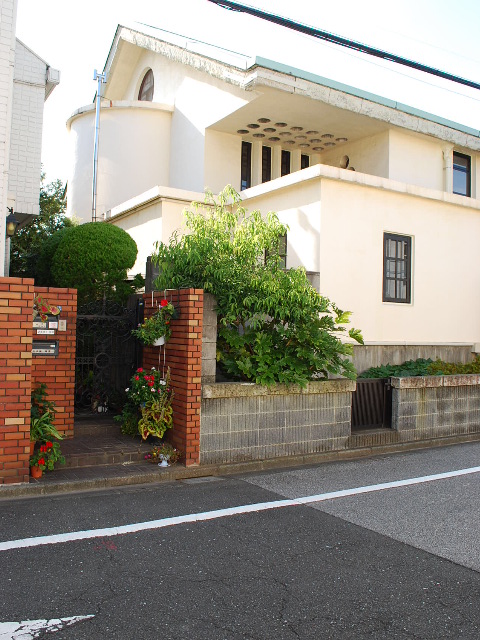 東京目白の目白ヶ丘教会(昭和モダン建築探訪)_f0142606_0133797.jpg