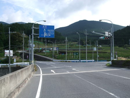 花折越え達成！鯖街道～琵琶湖（前編：出町柳～静原～大原～途中峠～花折）_e0138081_1659221.jpg