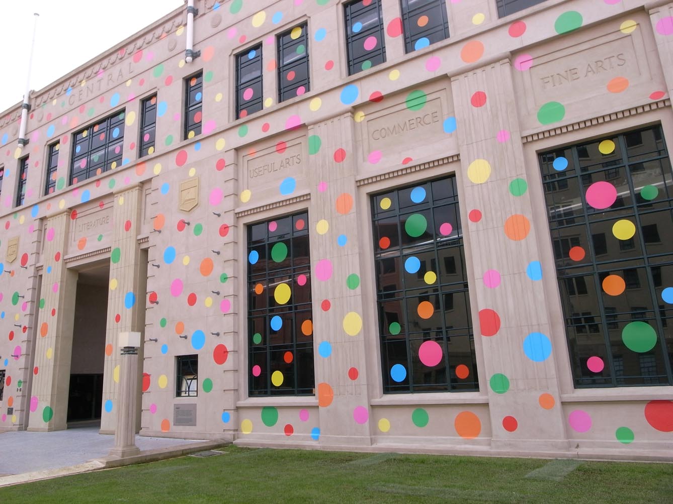 Yayoi Kusama Mirrored Years 草間彌生 - メルカリ