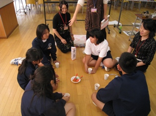 新潟市立二葉中学校にて「世界をみ茶(ちゃ)おう!しっ茶(ちゃ)おう!」ワークショップを実施しました。_c0167632_1174323.jpg