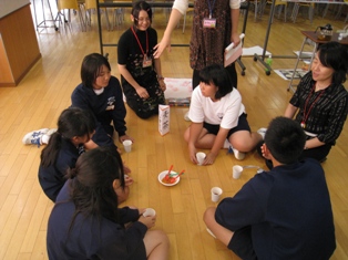 新潟市立二葉中学校にて「世界をみ茶（ちゃ）おう！しっ茶（ちゃ）おう！」ワークショップを実施しました。_c0167632_1174323.jpg