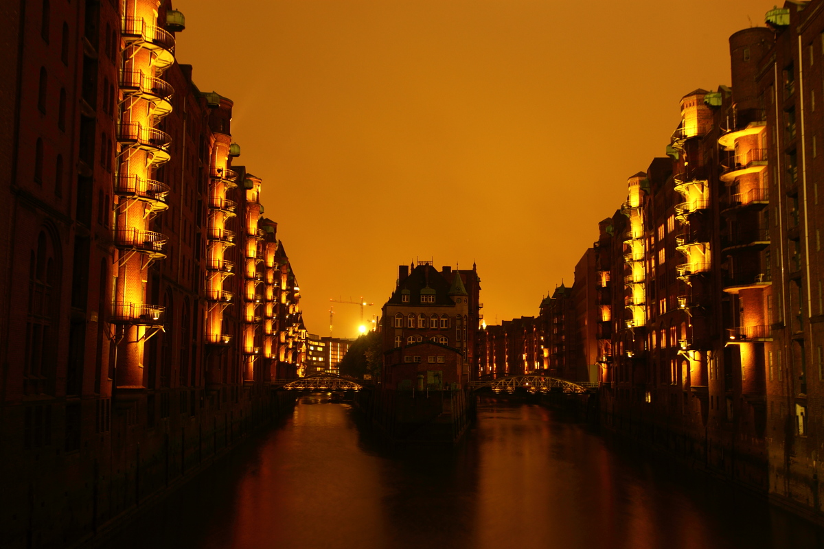 Rathaus and Speicherstadt Nacht_b0054850_6361459.jpg