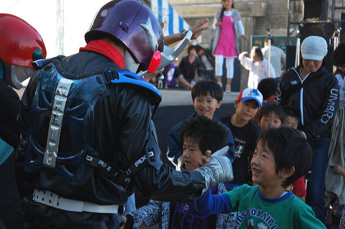 石狩さけまつり2009　～サーモンライダールイベ　石狩の平和を守れ！～_d0140869_23565279.jpg