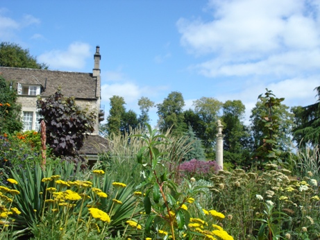 ふたつのNT巡り in Wiltshire_c0132488_19214878.jpg