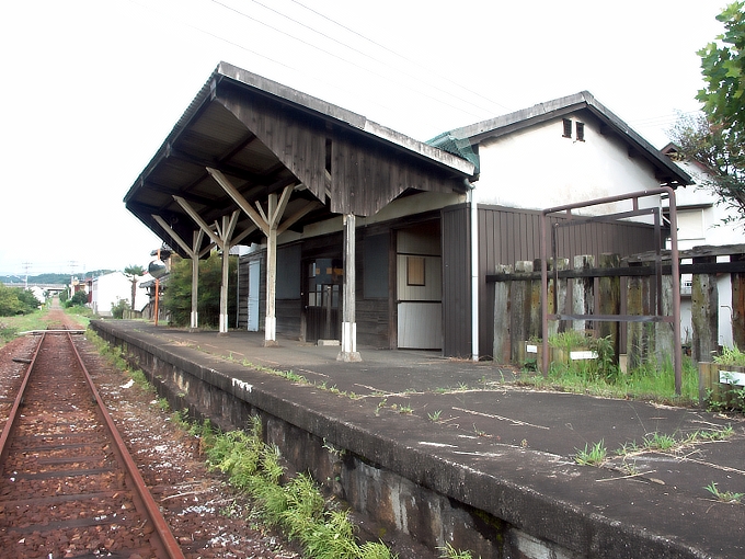 旧三木鉄道の駅舎_f0116479_20565479.jpg