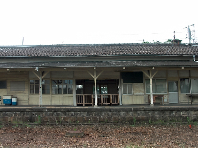 旧三木鉄道の駅舎_f0116479_2163436.jpg